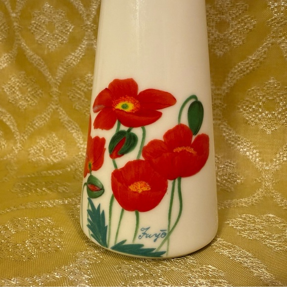 Bone China Vintage Floral Cream Bud Vase With Red Poppies - Picture 3 of 5